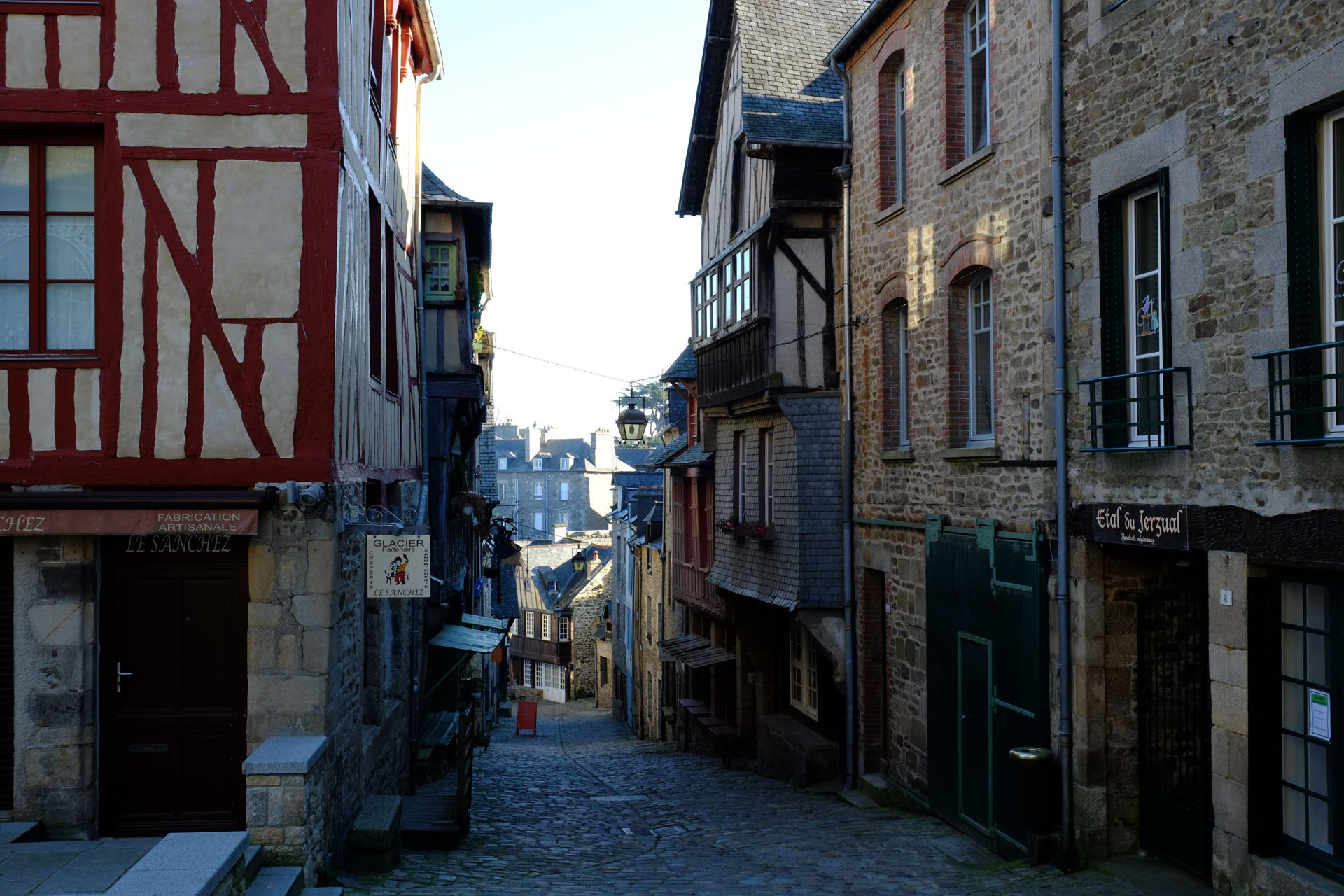 ディナンのジェルジュアル通り