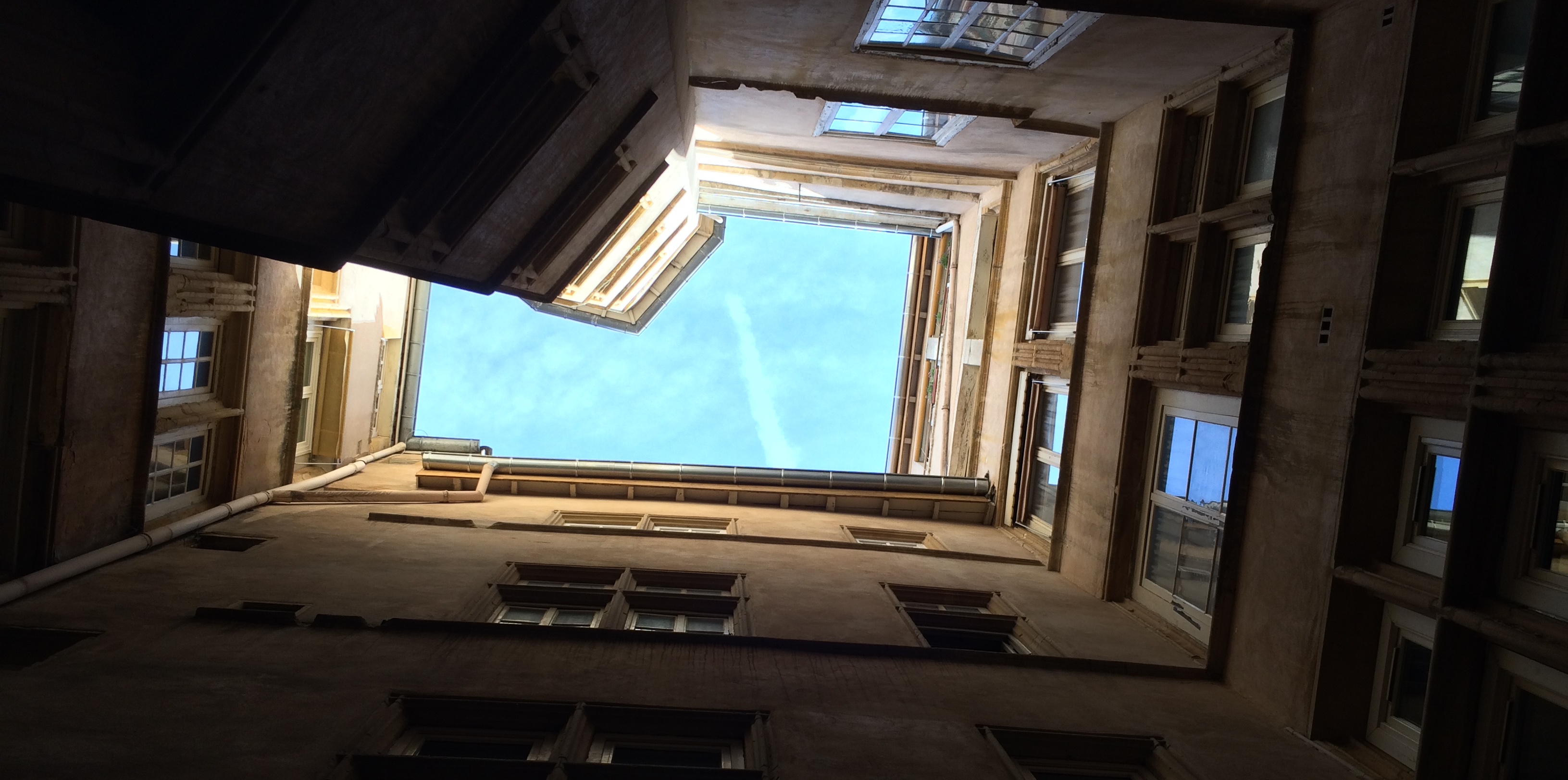 リヨンのルネサンス建築の中庭