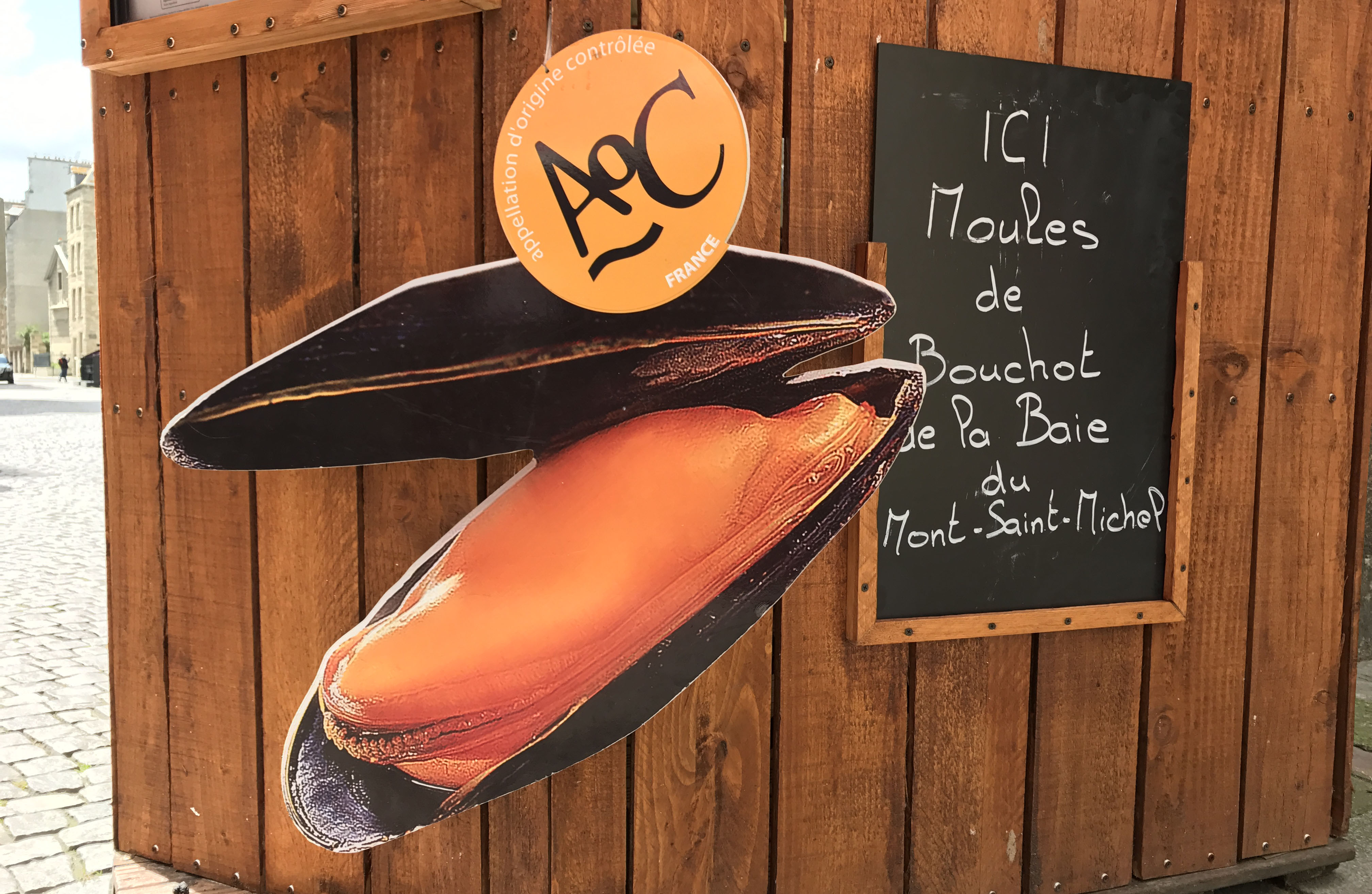 モン・サン・ミッシェル湾のムール貝の看板