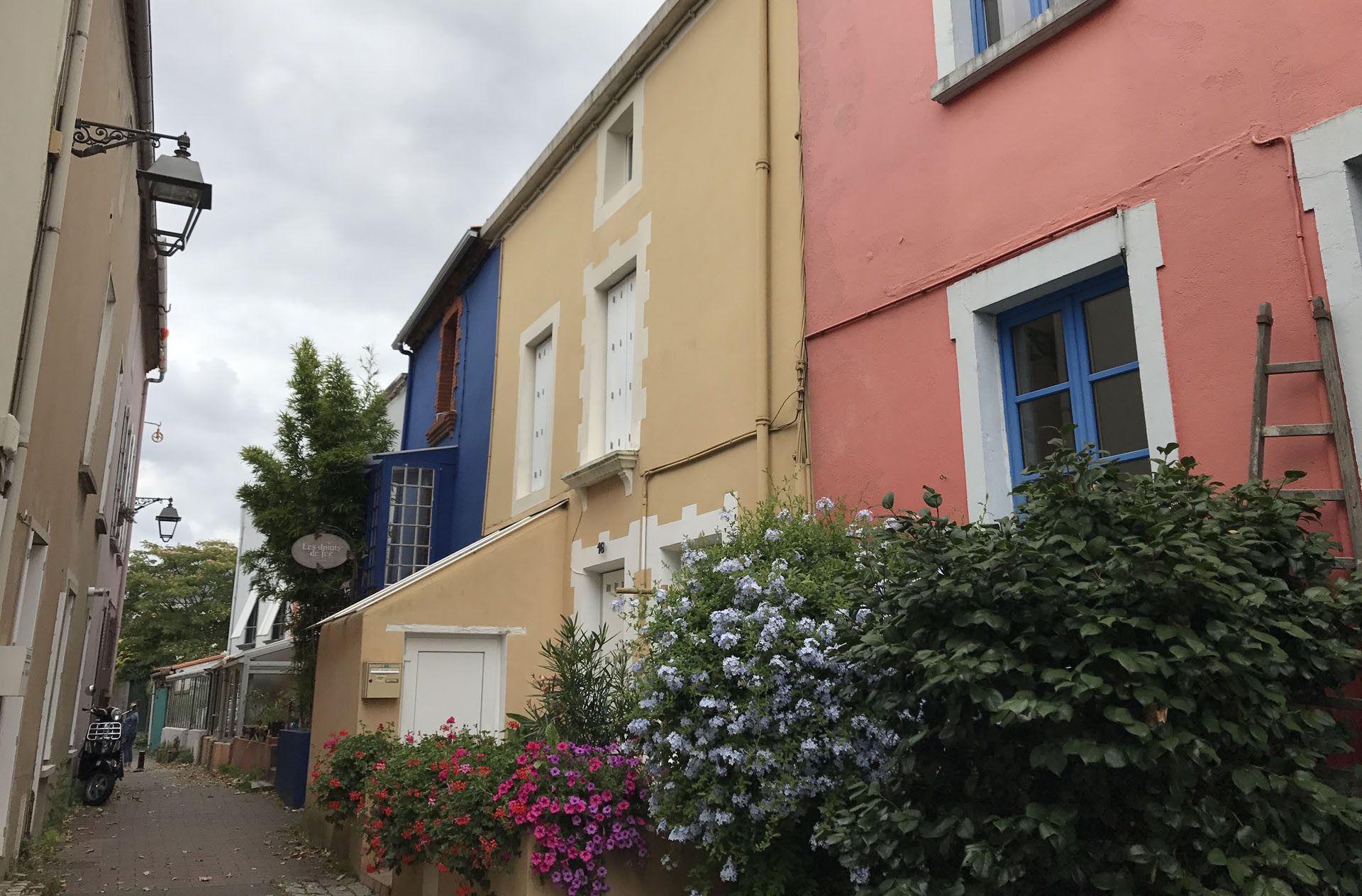 トラントムーの街並み