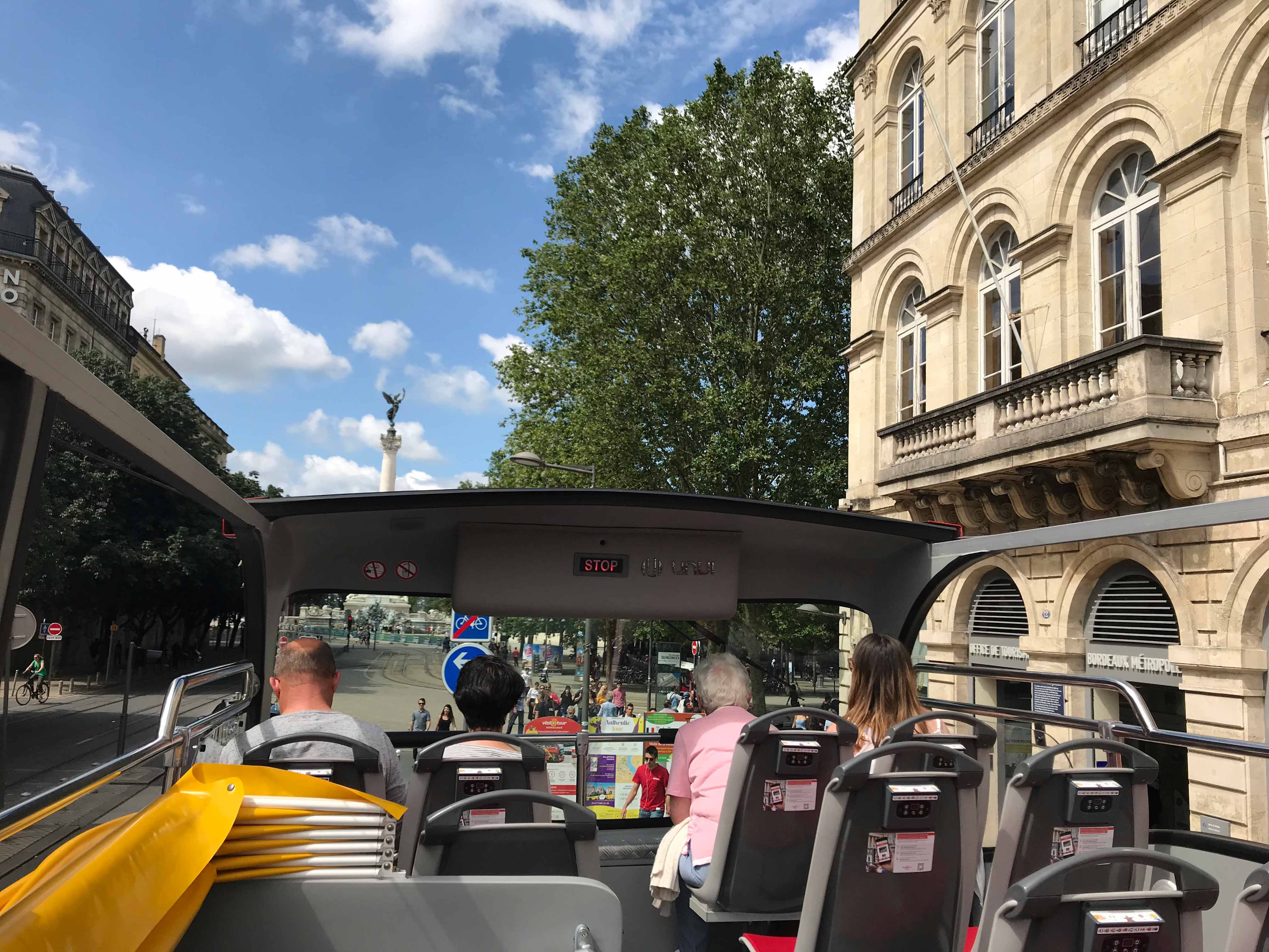 ボルドーの観光バスツアー