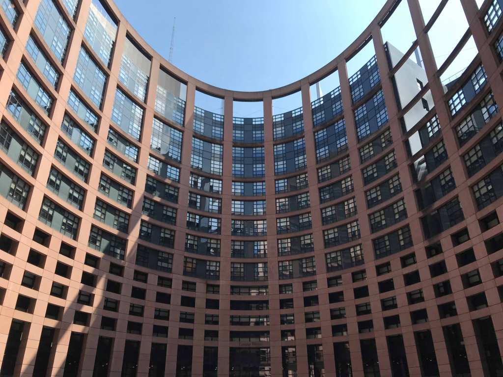 ストラスブール欧州議会のルイーズ・ヴェイス棟