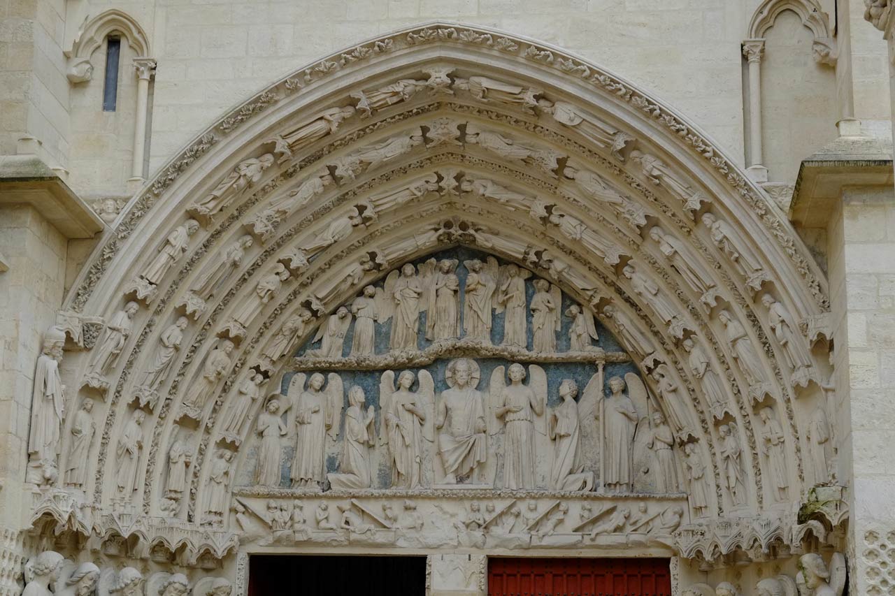 ボルドーにあるサンタンドレ大聖堂のレリーフ「最後の審判」